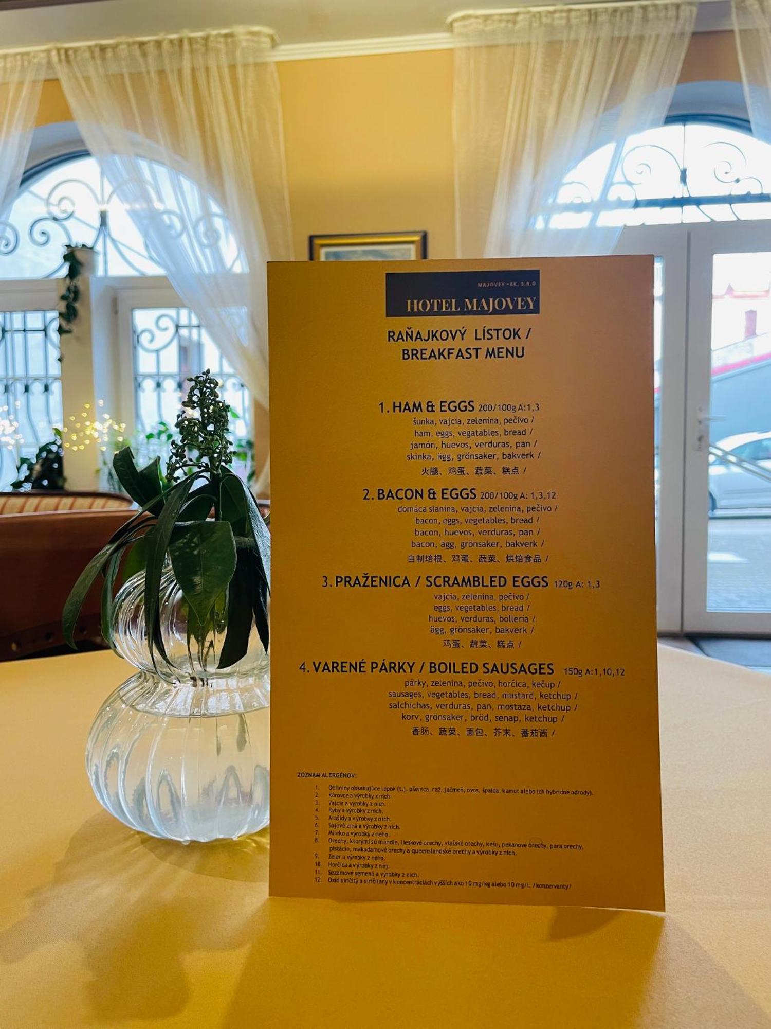 Hotel Majovey Жилина Екстериор снимка
